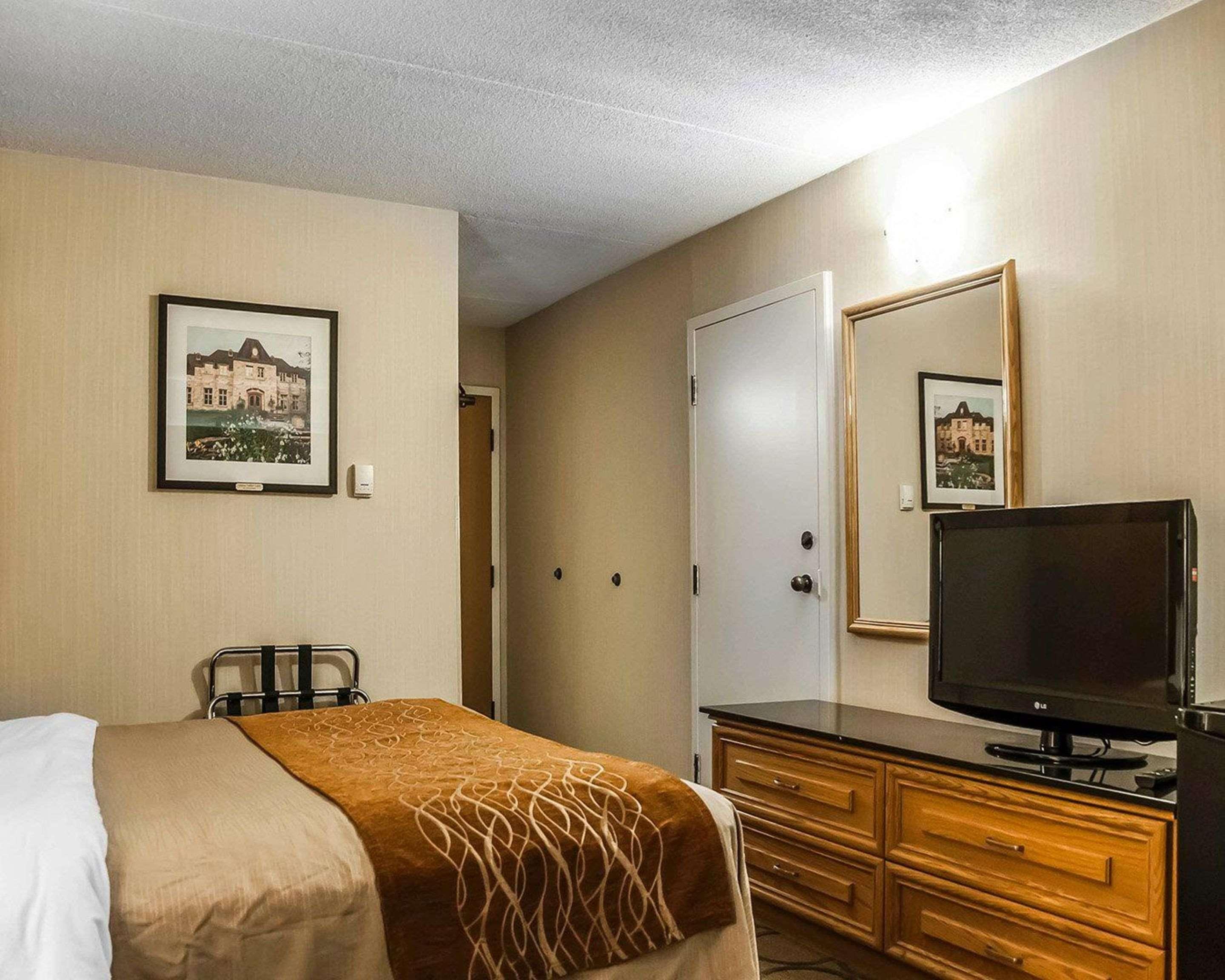 Comfort Inn Laval Ngoại thất bức ảnh