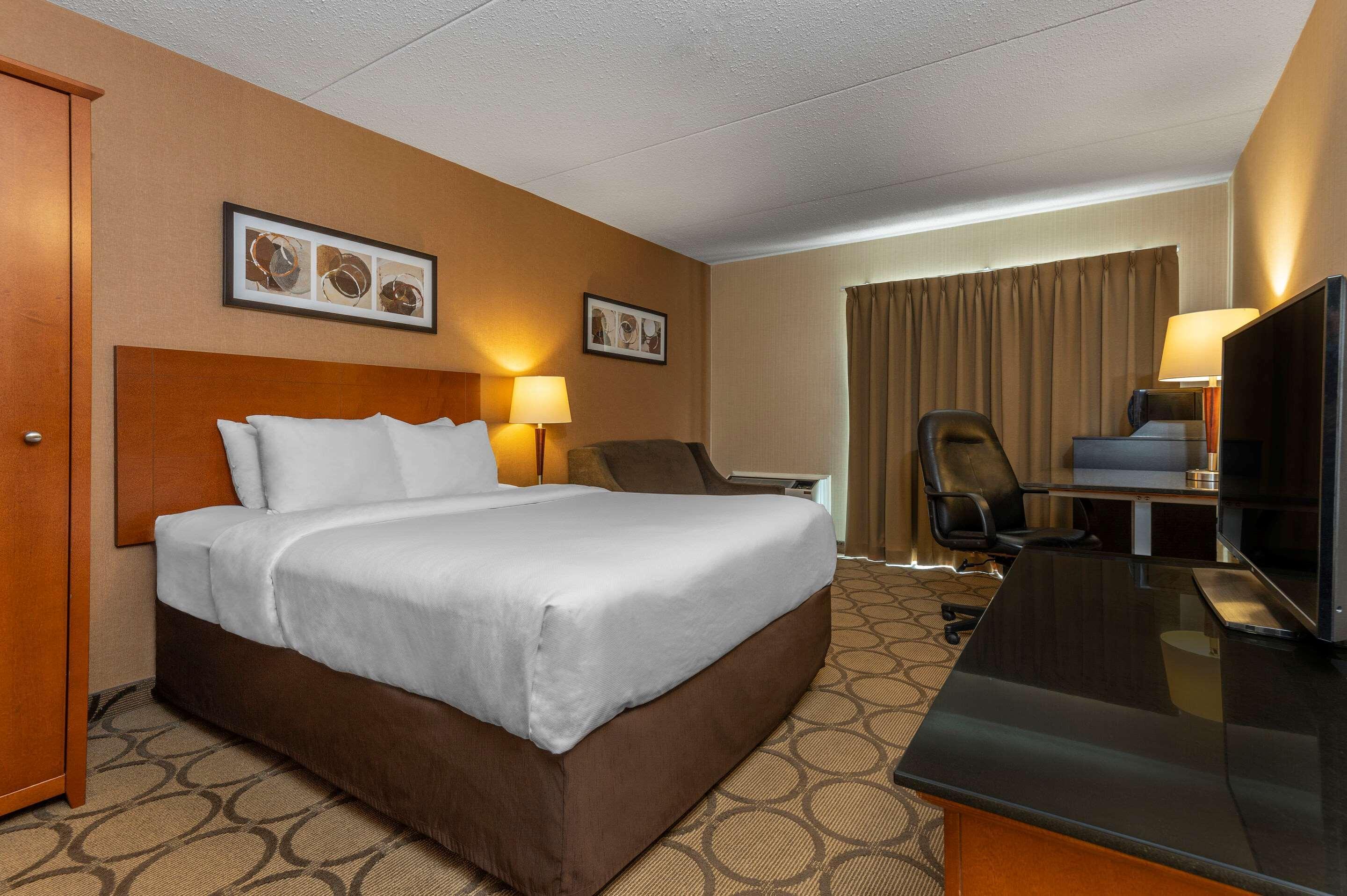 Comfort Inn Laval Ngoại thất bức ảnh