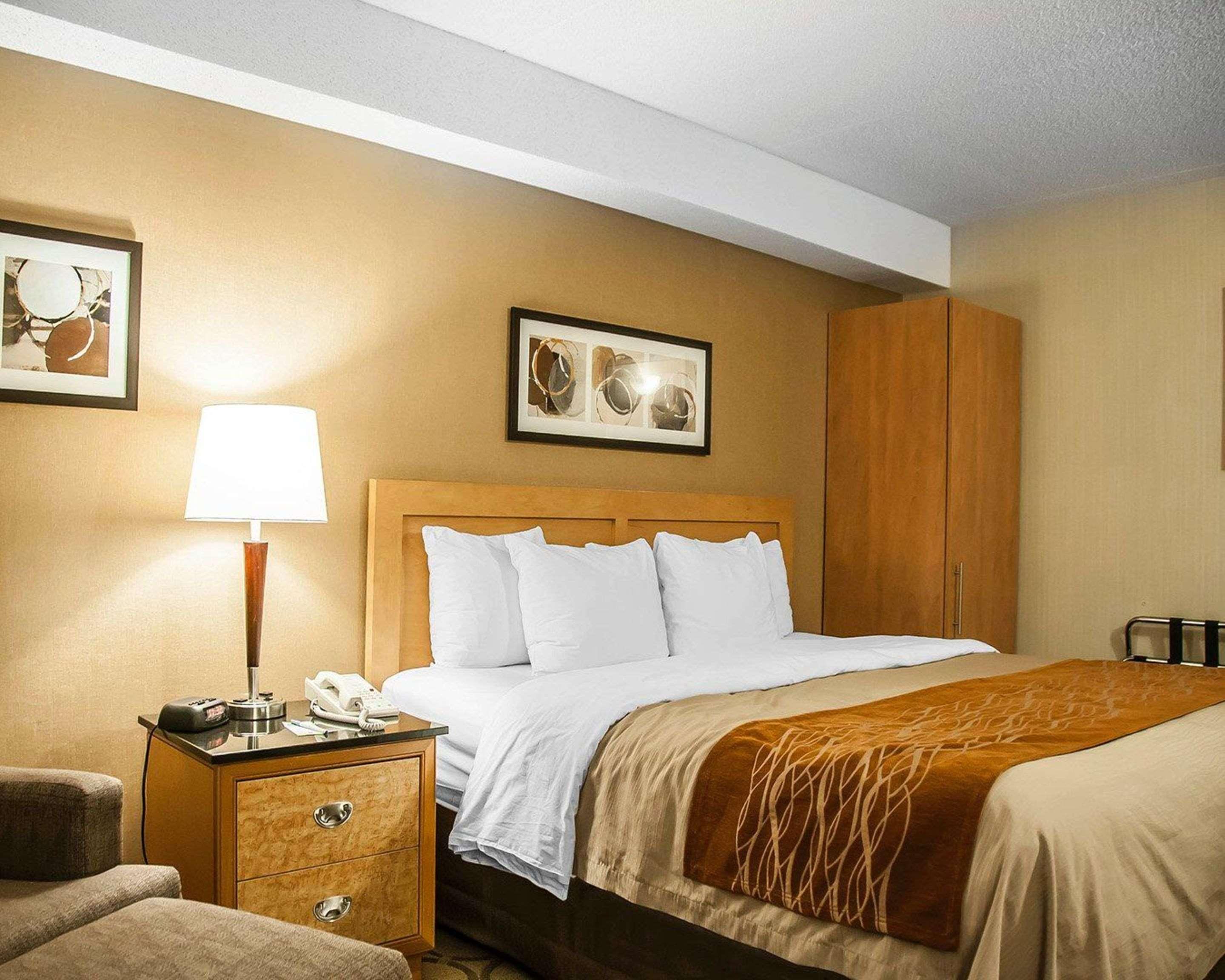 Comfort Inn Laval Ngoại thất bức ảnh