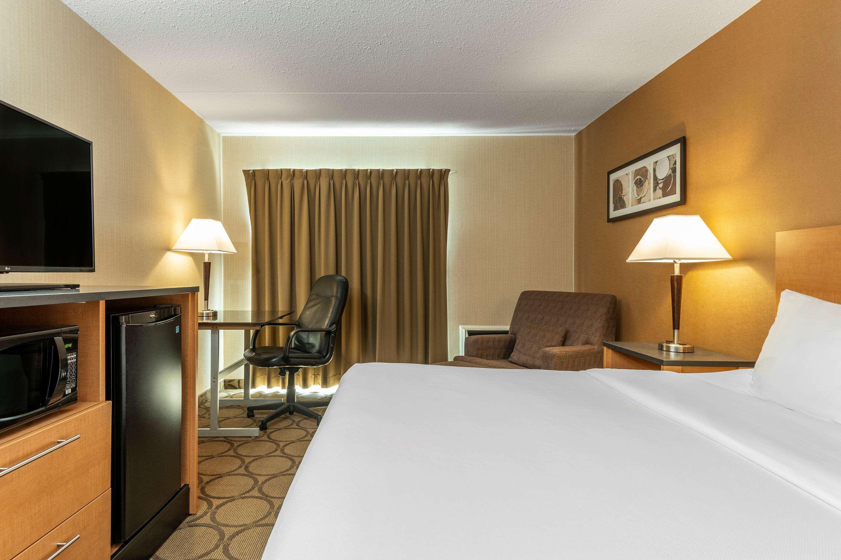 Comfort Inn Laval Ngoại thất bức ảnh