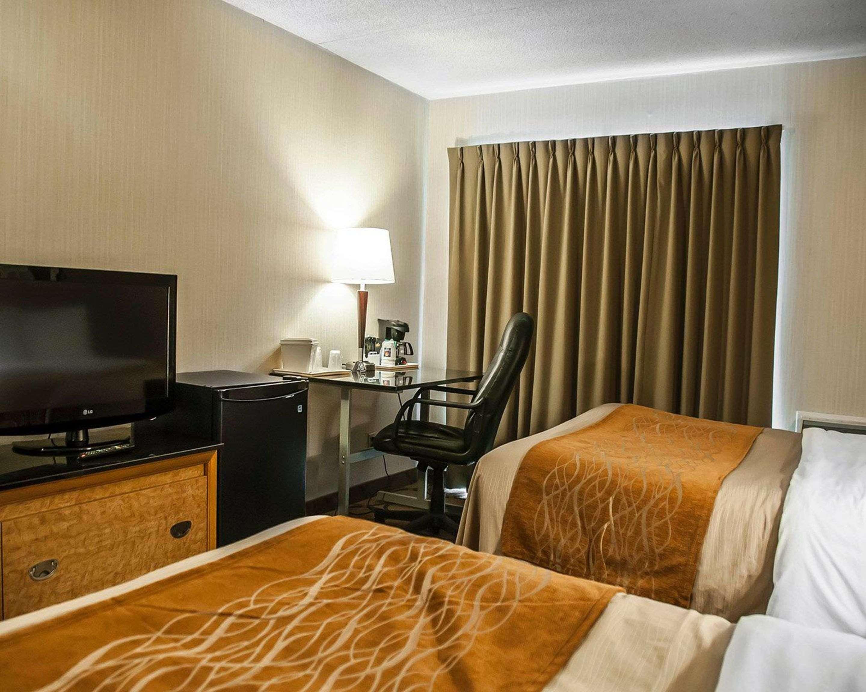 Comfort Inn Laval Ngoại thất bức ảnh