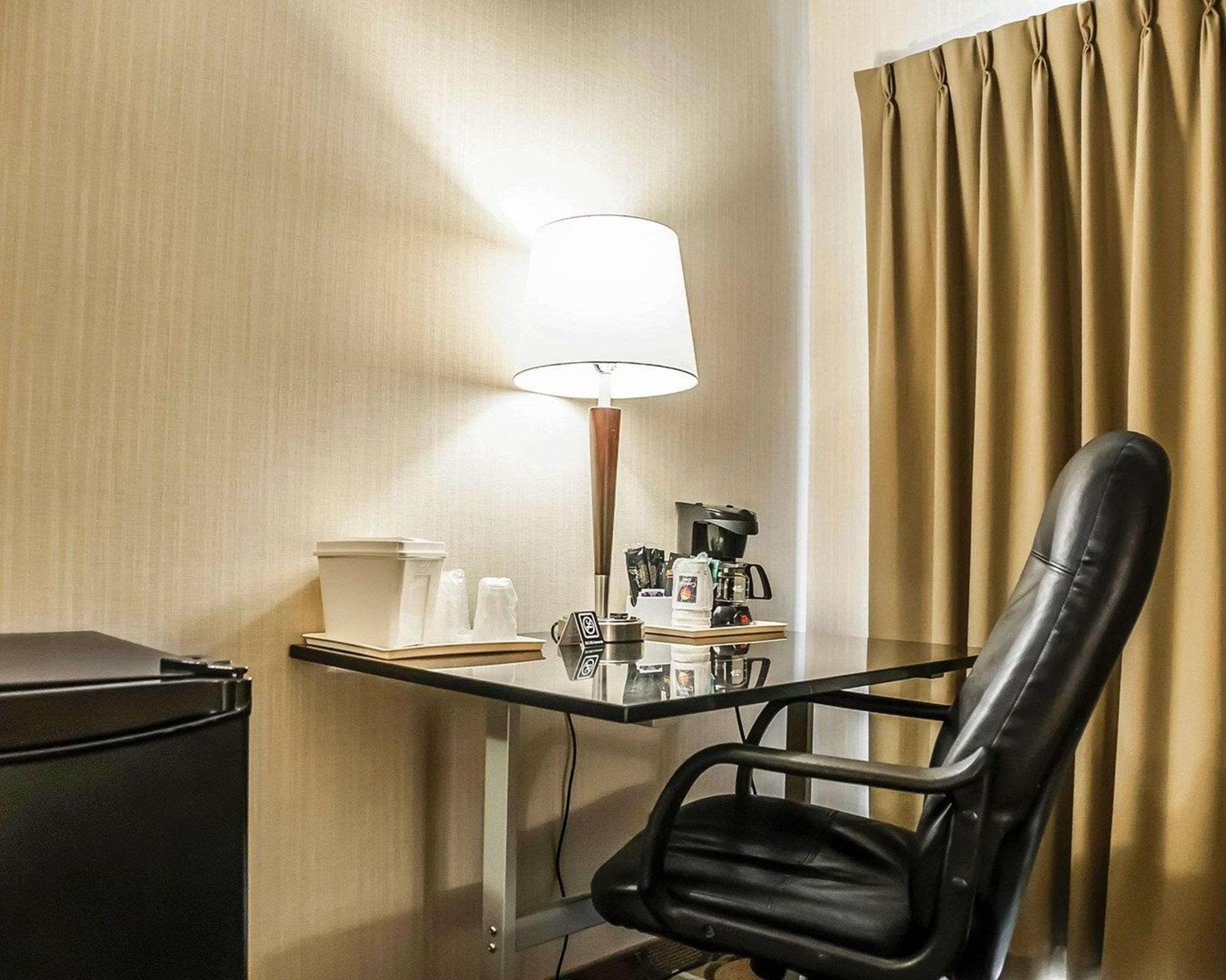 Comfort Inn Laval Ngoại thất bức ảnh