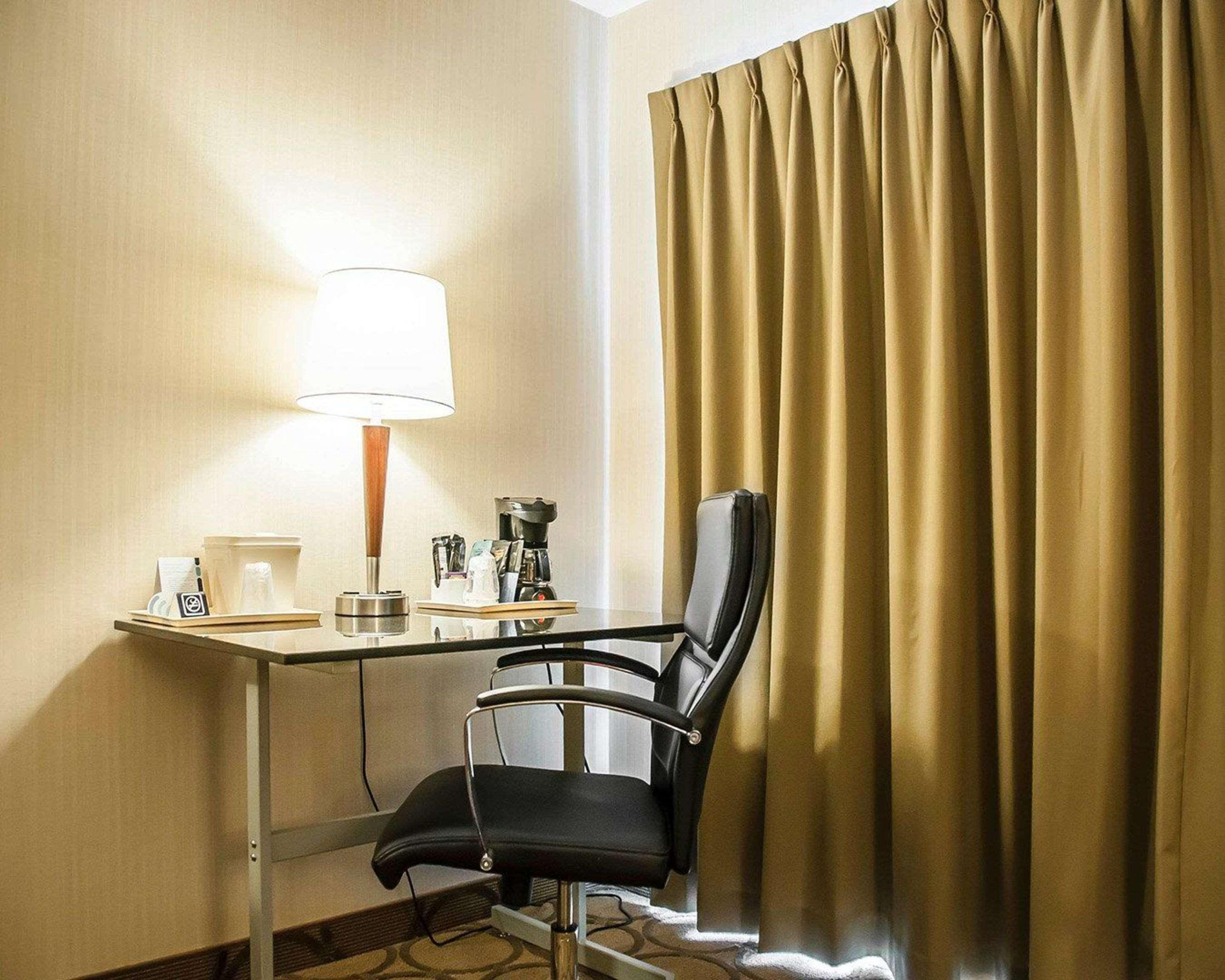 Comfort Inn Laval Ngoại thất bức ảnh