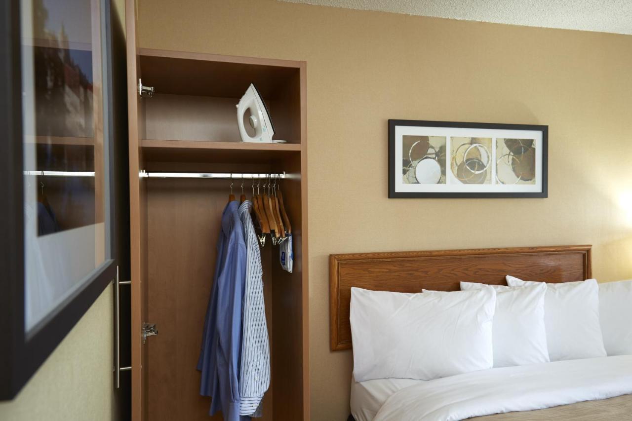 Comfort Inn Laval Ngoại thất bức ảnh